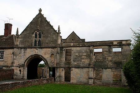 Kingswood - The Gatehouse